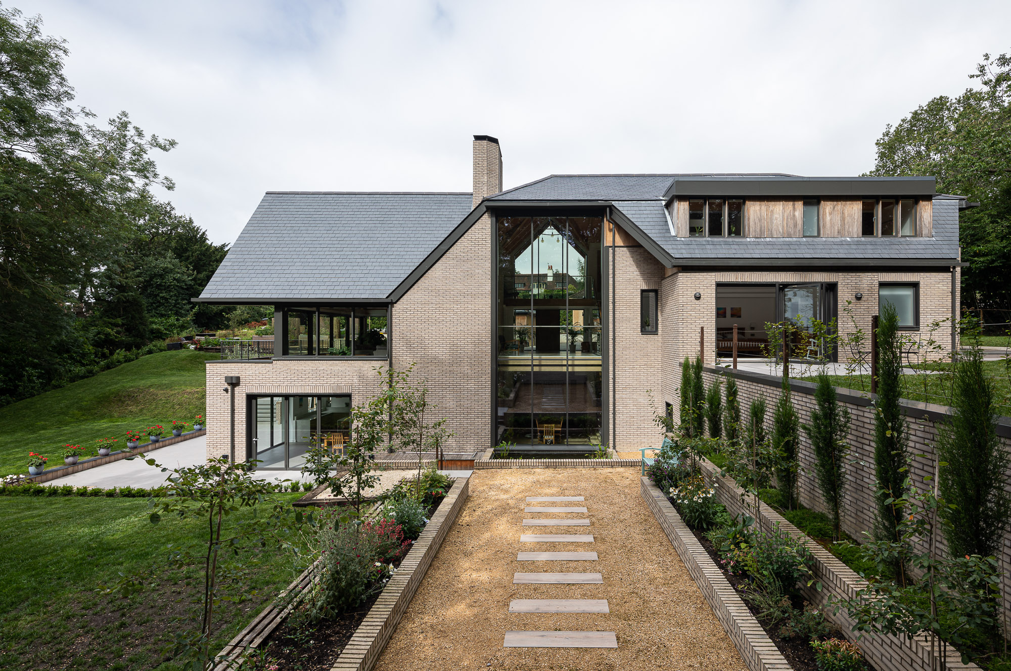 CUPA 12 PROVIDES STRIKING SOLUTION FOR A CONTEMPORARY FAMILY HOME IN A CONSERVATION AREA